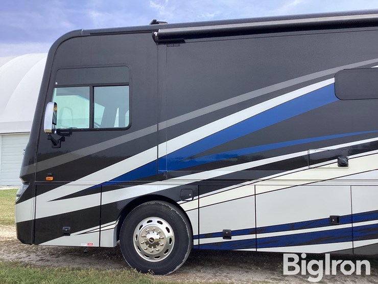 2016-coachmen-340xcr-sports-coach-cross-country-motorhome-image-20