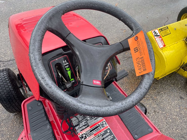 #14063-•-toro-lawn-tractor-(o4)-image-13