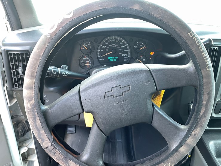 2007-chevrolet-g3500-image-69