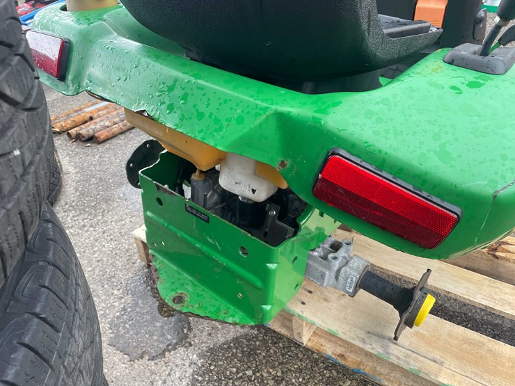 john-deere-gt235-image-12