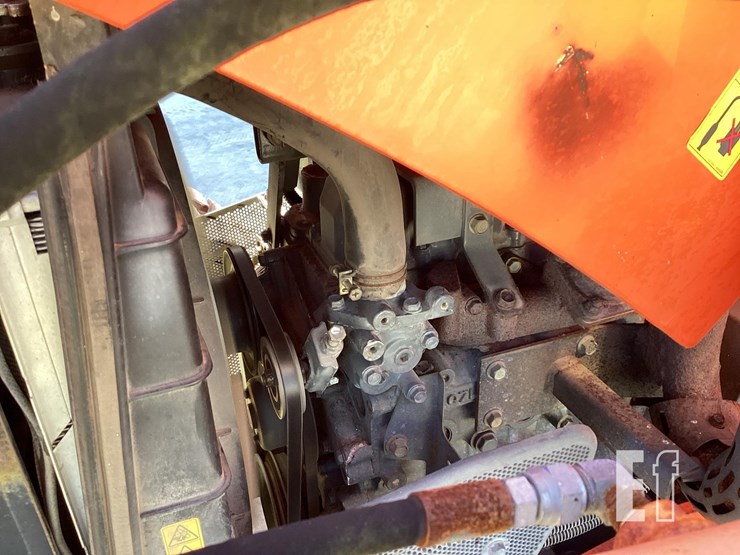 2007-kubota-m6040dt-image-13