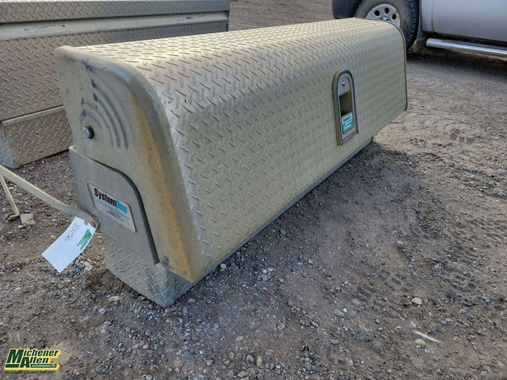 truck-bed-toolbox-67inches-image-3
