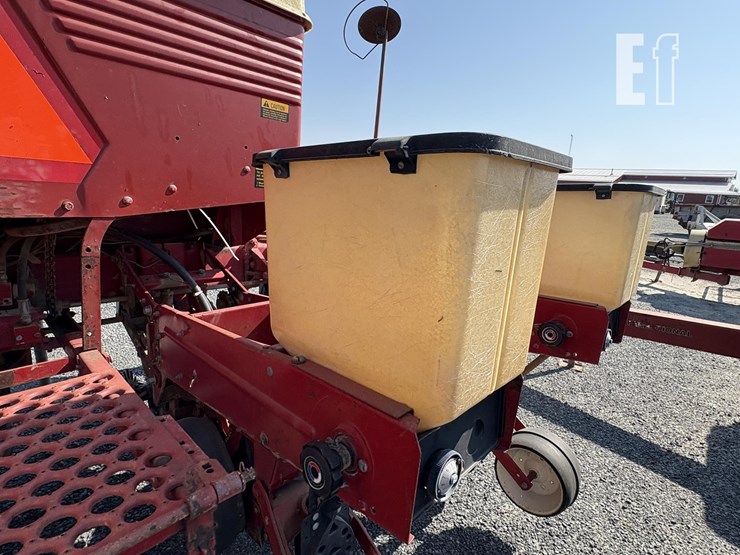 international-800-image-10