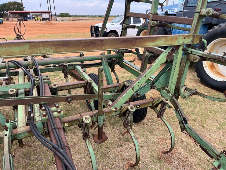 john-deere-1010-image-14