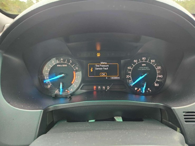 2017-ford-explorer-image-6