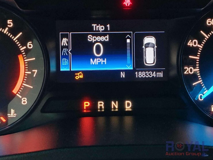 2016-ford-explorer-image-5