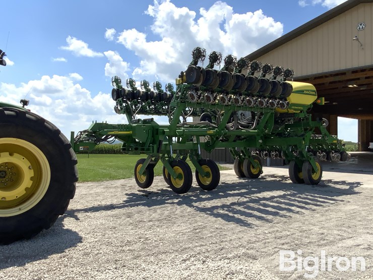 2014-john-deere-1790-image-9