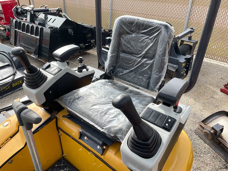 #14010-•-unused-cfg-qk18r-mini-excavator-(o12)-image-8