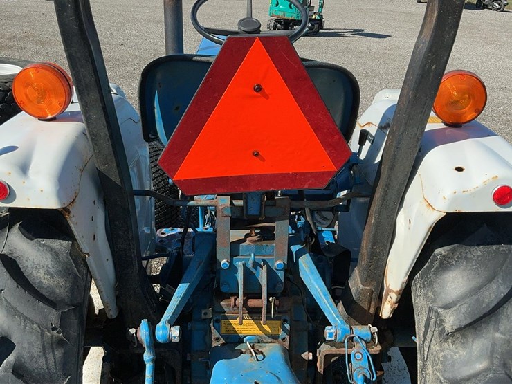 1983-ford-1510-image-21