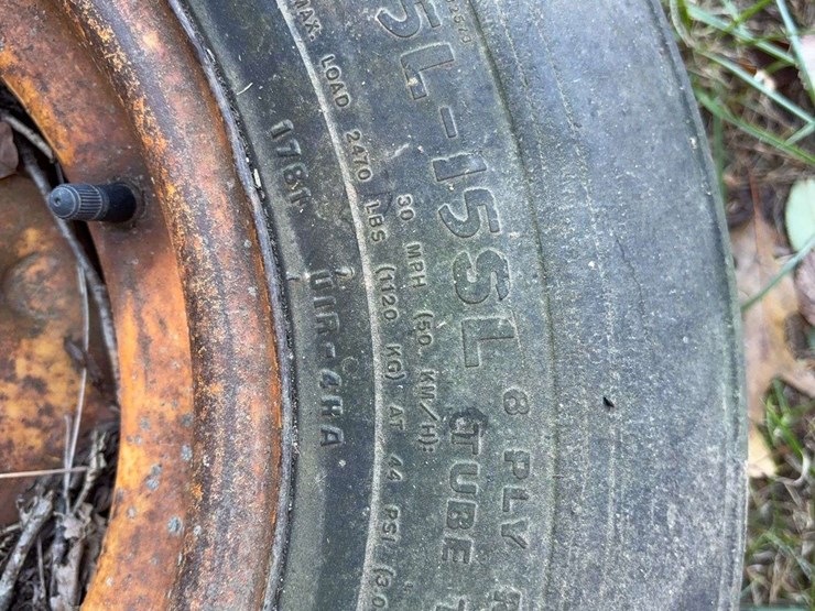 2-implement-tires,-9''-on-6-bolt-rims-image-3