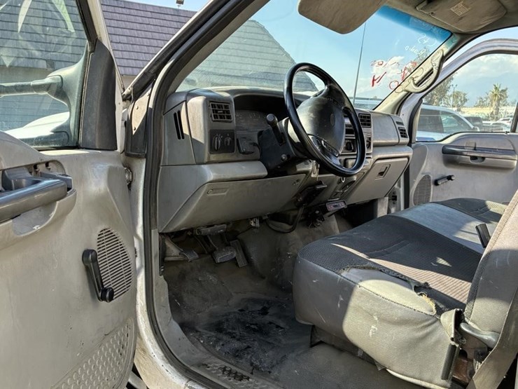 2002-ford-f450-image-16