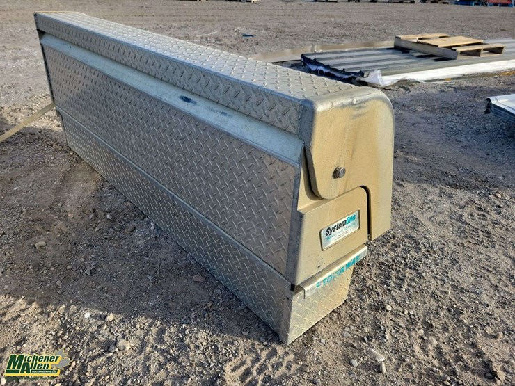 truck-bed-tool-box-67inch-image-3