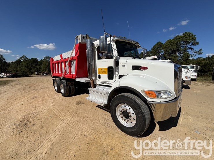 2020-peterbilt-348-image-8