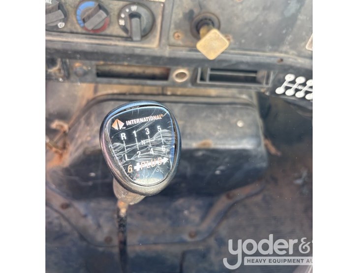 1999-international-4900-image-11