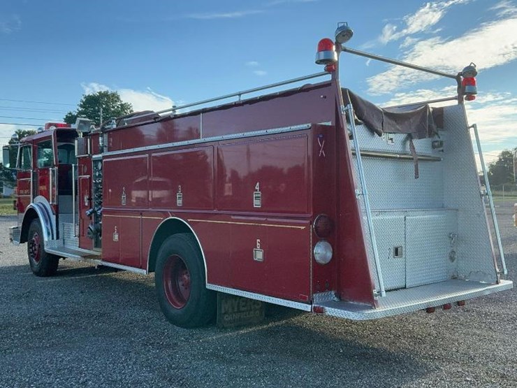 #2000-•-1982-sutphen-deluge-fire-engine-truck-detroit-diesel-6v92ta-image-3