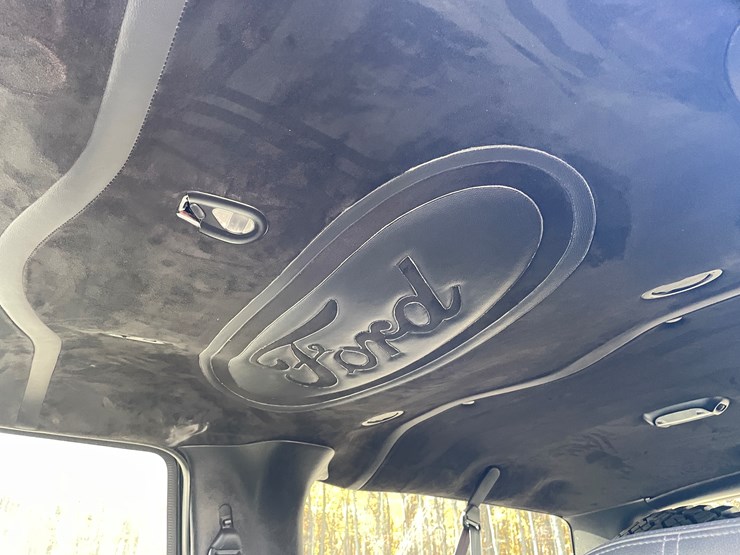 2004-ford-excursion-limited-image-55