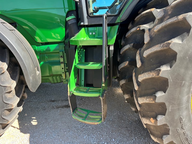 2012-john-deere-8335r-image-14