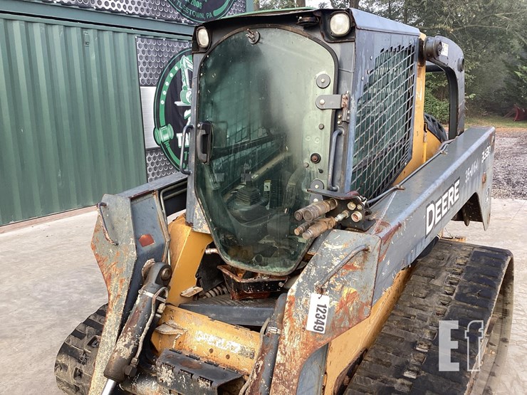 2010-deere-333d-image-10