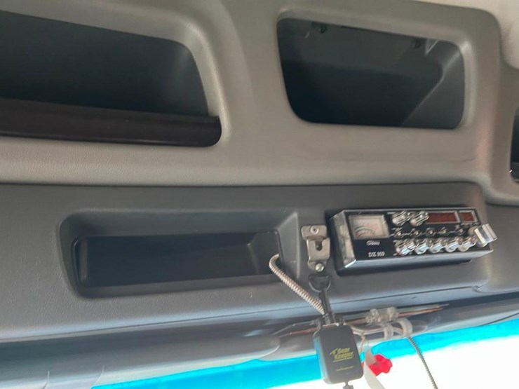 2015-peterbilt-579-image-24