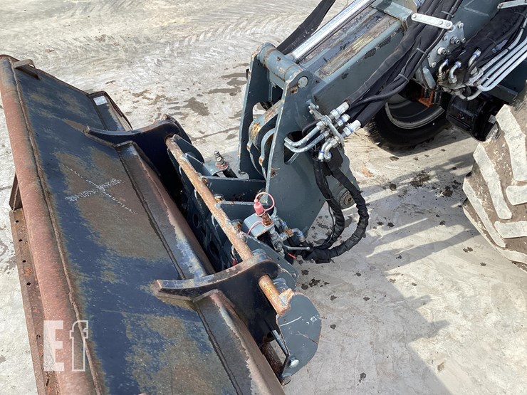 2015-giant-v5003-image-10