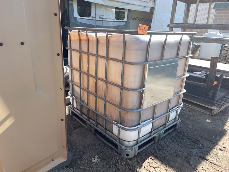 #5723-•-275-gallon-poly-tote-image-3