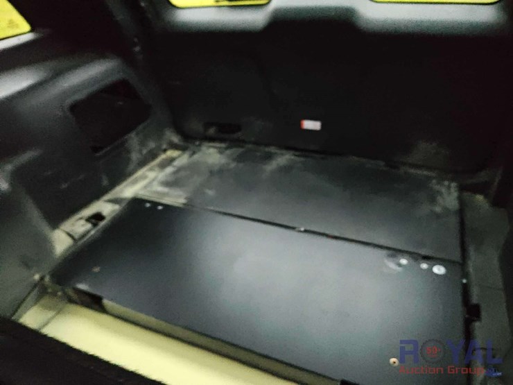 2016-ford-explorer-image-29