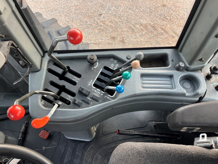 2001-new-holland-9484-image-25