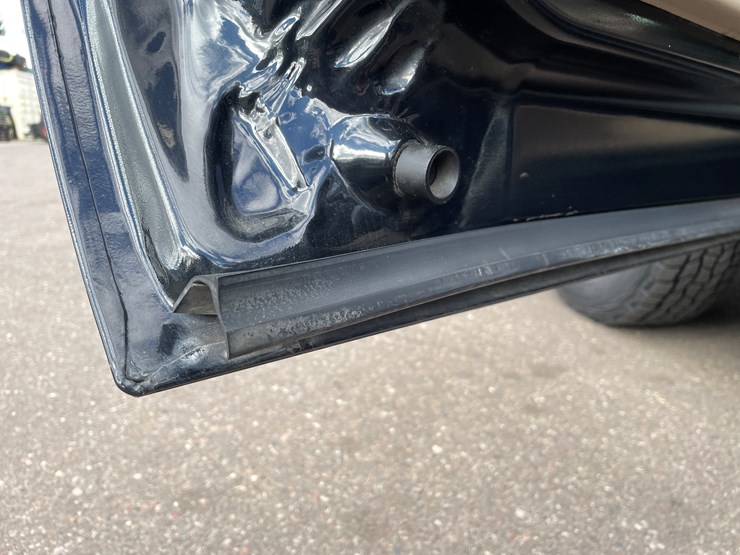 2003-ford-excursion-image-34