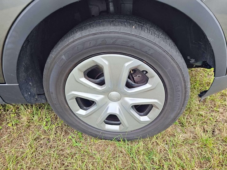 2017-ford-explorer-image-25