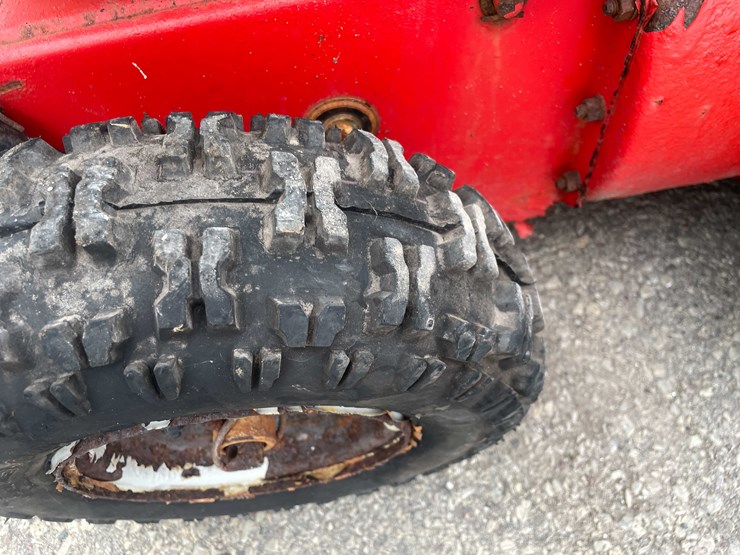 #14029-•-(2)-yard-machines-snow-blowers-(o4)-image-33