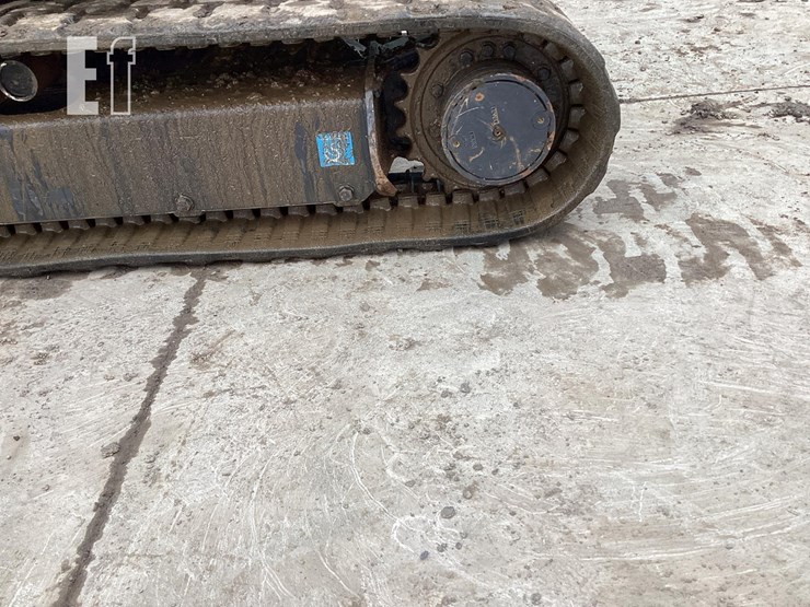 2021-deere-26g-image-13