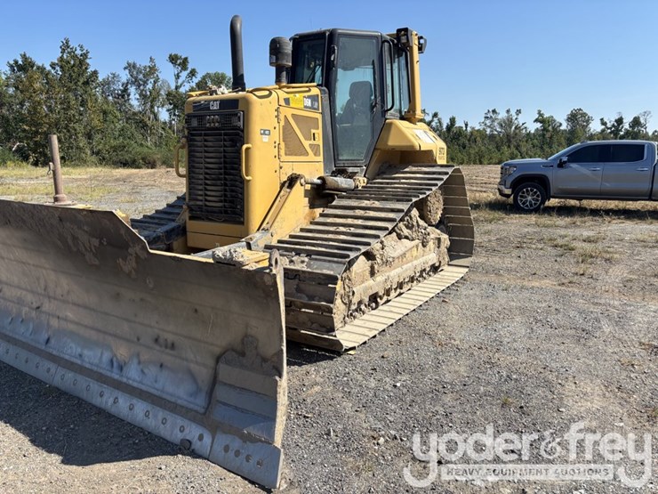 2013-caterpillar-d6n-lgp-image-1