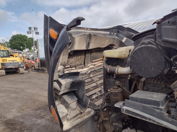 97-ford-l8501-image-23