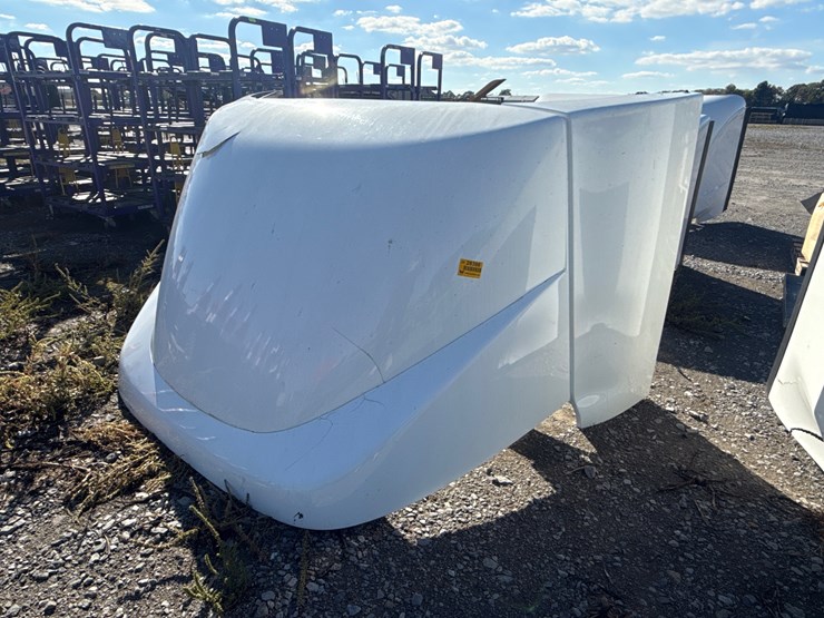 #28388-•-semi-truck-wind-deflector-image-1