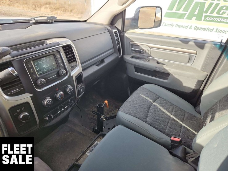 2016-ram-2500-slt-image-21