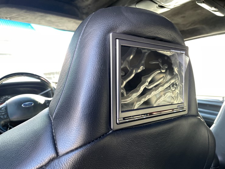 2004-ford-excursion-limited-image-53