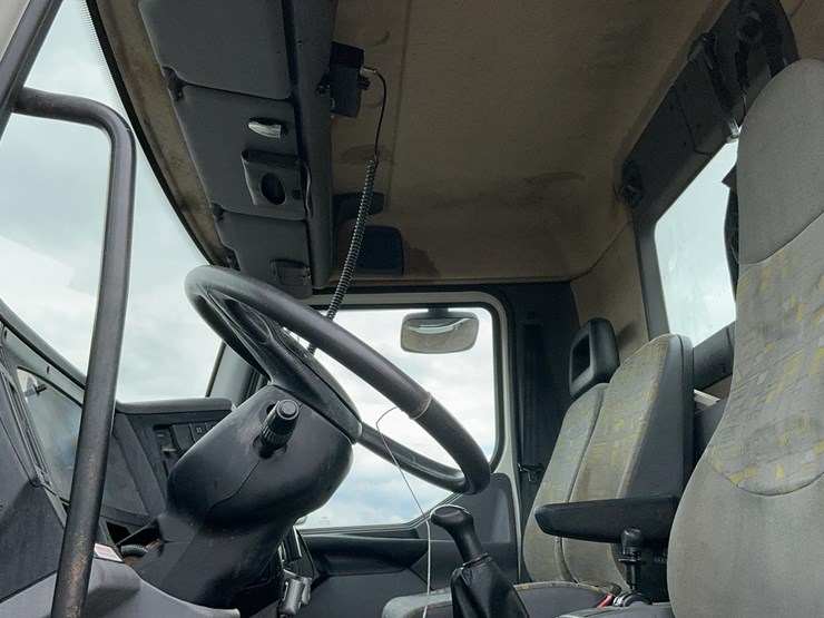 #2001-•-2011-mack-midlum-truck-chassis-image-60