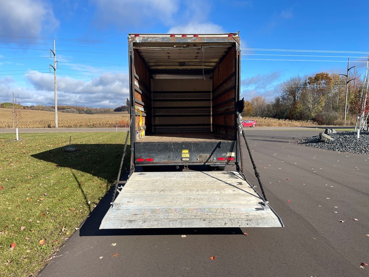 2007-chevrolet-g3500-image-6