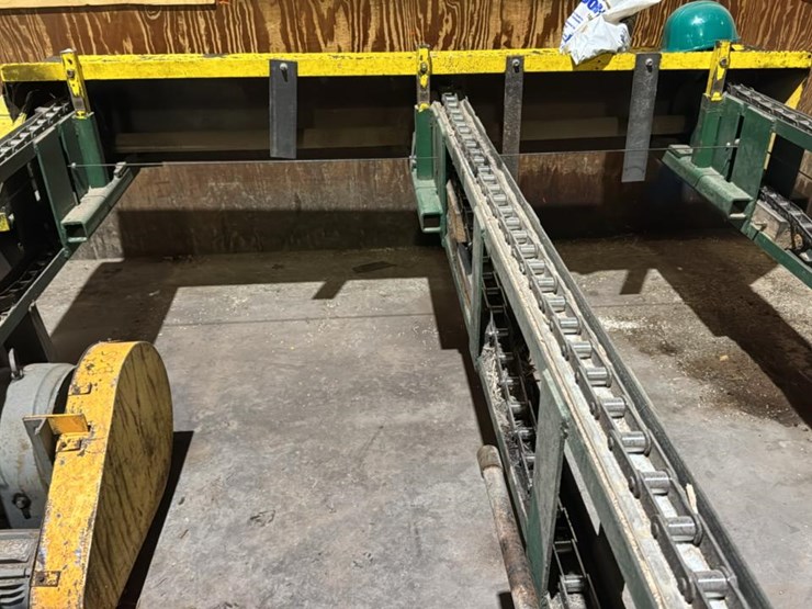 #155-•-3-strand-green-chain-image-2