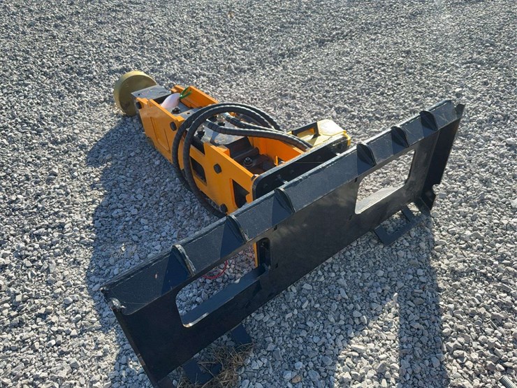 skid-steer-post-pounder-image-5