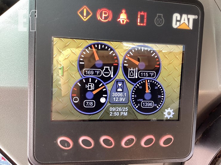 2022-caterpillar-279d3-image-19