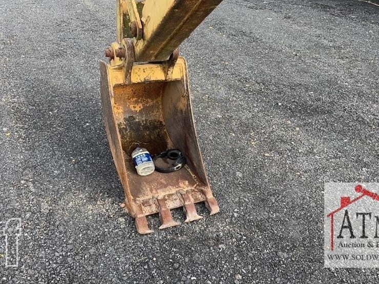 1996-ford-555d-image-10