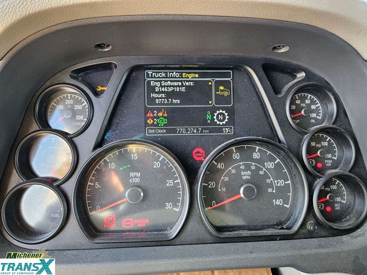 2019-peterbilt-579-image-25