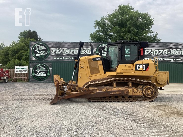2018-caterpillar-d7e-image-1