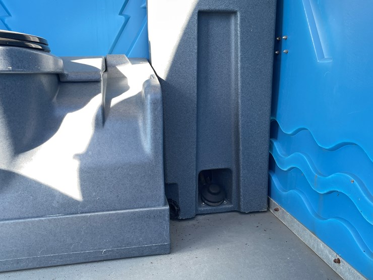 #5660-•-poly-portables-flushable-porta-potty-with-sink-image-12