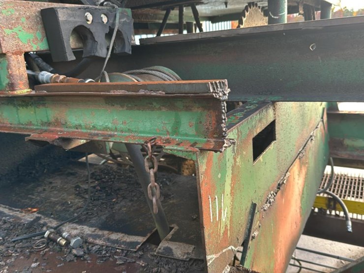 #116-•-debarker-frame-with-hyd.-unit-and-gearboxes-image-4