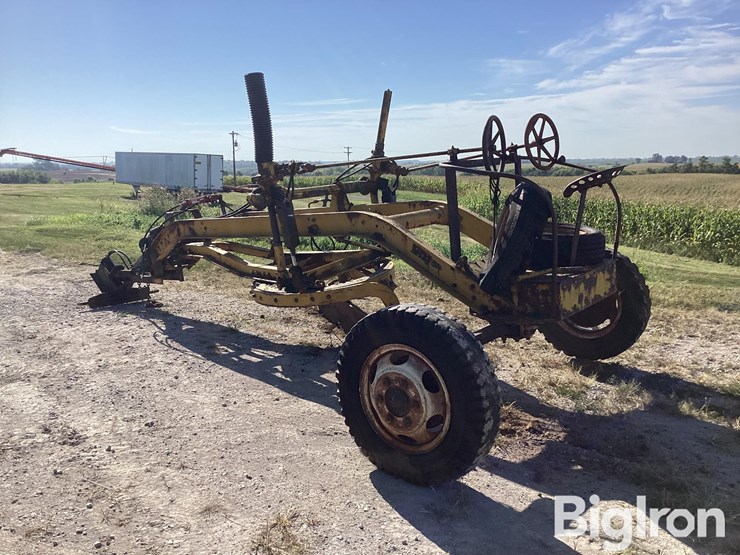 12'-pull-type-road-grader-image-7