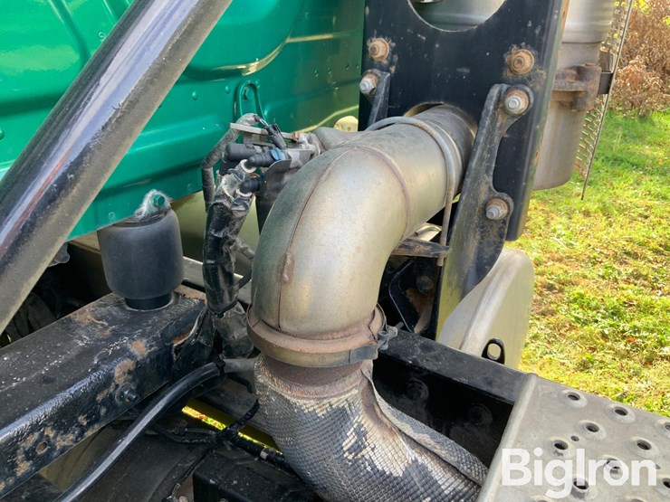 2016-freightliner-cascadia-125-image-14