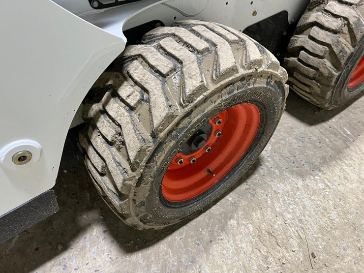 2021-bobcat-s590-image-15