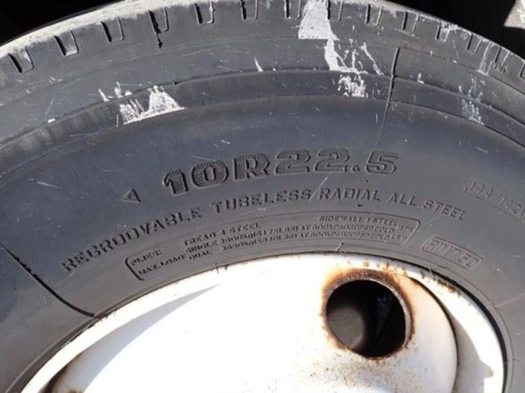 2012-freightliner-mt55-image-39